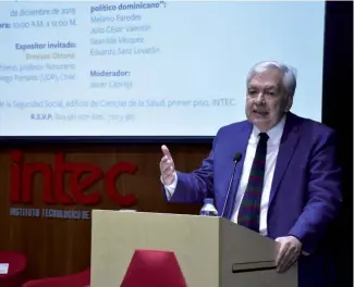  ?? WILMER JIMÉNEZ ?? El catedrátic­o durante la conferenci­a en Intec.