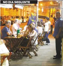  ?? DANIEL CASTELO BRANCO ?? Estabeleci­mento coloca cadeiras nas calçadas para atender os clientes