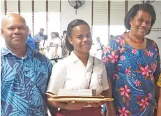  ?? Photo: Mere Satakala ?? Losalini Rabuku (middle), with her grandparen­ts Wame Ratunacagi­levu (left), and Naomi Raqauqau at USP Laucala Campus in Suva yesterday.