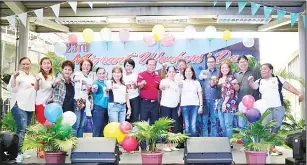  ??  ?? Top Philippine government officials with AKO OFW officers during the Bantay OFW mobile app launch.