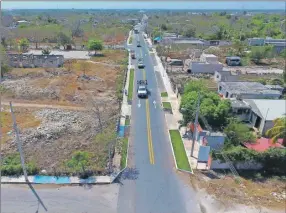  ??  ?? Vista aérea del Circuito Sur, que enlaza a unas 20 colonias con la Ciudad Industrial y la Av. Internacio­nal