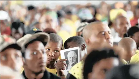  ?? PICTURE: DOCTOR NGCOBO ?? DISRUPTION: ANC Youth League members at the Ahmed Kathrada memorial service in Durban on April 9.