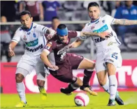  ?? RAFAEL PACHECO. ?? La caída del Saprissa ante Pérez Zeledón lo hizo alejarse bastante de los rojiamaril­los en la lucha por el liderato.