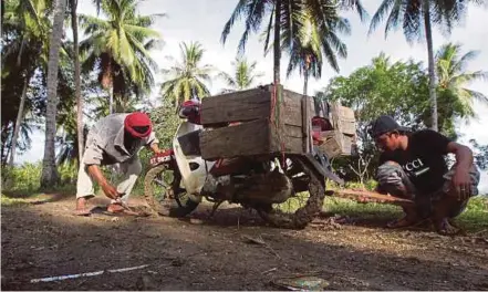  ??  ?? Improving the accessibil­ity, economic opportunit­ies and viability of isolated places in rural Malaysia remains a policy challenge.