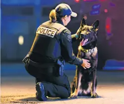  ?? PHOTO COURTOISIE, GROUPE TVA/HYPERZOOM ?? La série documentai­re Unité canine expose la relation touchante entre des chiens policiers et leurs maîtres.