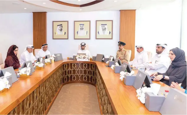  ?? ?? ±
Sheikh Mansoor chairs the Dubai Sports Council’s Board of Directors meeting in Dubai on Monday.