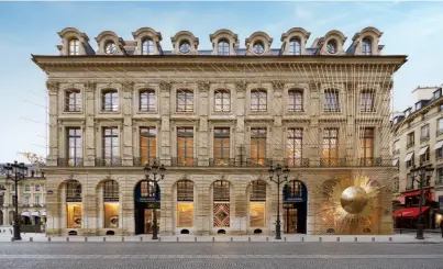  ??  ?? Vuitton’s Versailles The Louis Vuitton store on Paris’ Place Vendôme pays homage to the brand’s founder, who opened his first shop nearby in 1854.