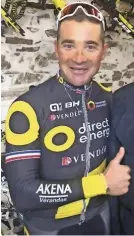  ??  ?? Thomas Voeckler se fixe de nouveaux challenges avec les jeunes cyclistes.