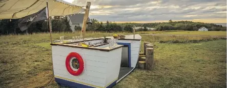  ??  ?? This nautical-themed outdoor kitchen is the product of an episode of Brojects: Built for the Weekend.