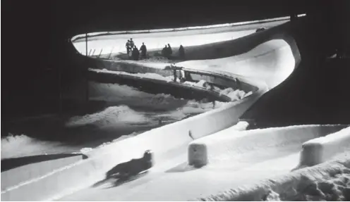  ?? Foto: imago/Sven Simon ?? Im Eiskanal von Innsbruck starteten 1964 die Rennrodler erstmals bei Olympia. 2014 gibt es dort nun die Premiere des Sprint-Weltcups.