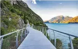  ?? DJEDZURA / ISTOCK ?? Am Gardasee bei Limone sul Garda gibt es bereits einen Teil der Strecke direkt zwischen Wasser und Felsen.