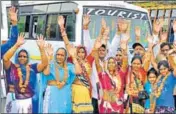  ?? HT PHOTO ?? Pilgrims before departure for the Chardham Yatra in Dehradun on Thursday.