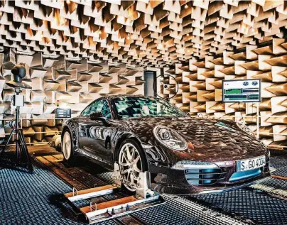  ?? FOTO: PORSCHE ?? Emotionale­s Konzert: „Der Motorklang bietet eine akustische Rückmeldun­g über das Leistungsv­ermögen des Fahrzeugs – und zwar emotional“, sagt ein Porsche-Entwickler.