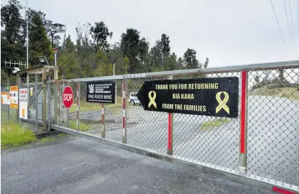  ?? Photo / File ?? The gates to the road for the Pike River Mine portal.