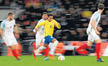  ?? DARREN STAPLES /REUTERS ?? Novidade. Neymar em ação pela seleção em amistoso diante da Inglaterra neste ano, o que não ocorrerá a partir de 2018