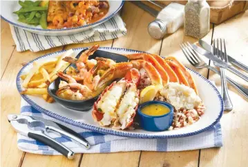  ??  ?? THE RED LOBSTER Seafood Feast