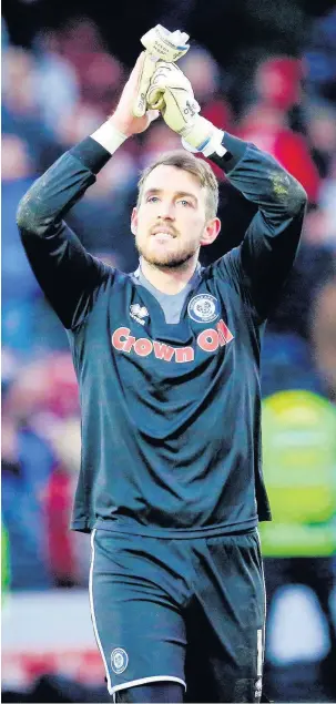  ?? Jackie Meredith ?? Rochdale goalkeeper Josh Lillis