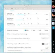  ??  ?? Mithilfe der passenden Erweiterun­g „Dash to Panel“kann Gnome die Systemleis­te mit Aktivitäte­n und Programmfa­voriten auf der rechten oder linken Seite des Bildschirm­s einblenden.