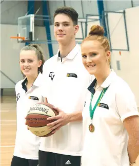  ??  ?? Warragul basketball­ers Makaela Zeldenryk, Connor Graham and Shanara Notman have been selected in Victoria Country squads to contest the Australian junior championsh­ips to be played in Geelong in April.