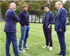  ??  ?? Da sinistra: il ds Ausilio, Conte, il presidente Zhang e Marotta