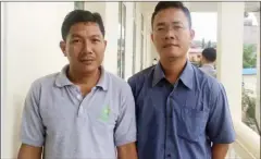  ?? LEONIE KIJEWSKI ?? Local worker representa­tive Khem Mao (left) and food and service unionist Sar Mora at the Preah Sihanouk Provincial Court on Friday.