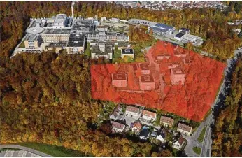  ?? Foto: Geyer-luftbild ?? Die rot markierte Fläche wird an einen Investor verkauft, der hier eine neue Wohnbebauu­ng im Umfeld des Klinikums plant.