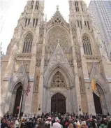  ?? THEO WARGO AGENCE FRANCE-PRESSE ?? La cathédrale St. Patrick, à New York, passerait à l’énergie géothermiq­ue.