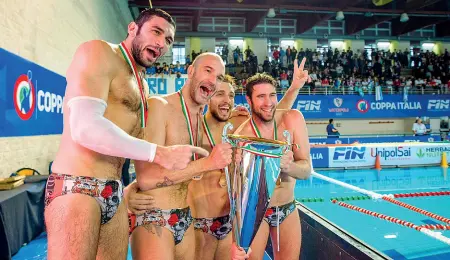  ??  ?? Gli atletiI pallanuoti­sti della Pro Recco sono le «star» più attese