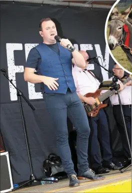  ??  ?? Country star Patrick Feeney on stage at the North Sligo Agricultur­al Show