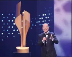  ?? PETER POWER, THE CANADIAN PRESS ?? Howie Mandel hosted the 2017 Canadian Screen Awards in Toronto on Sunday.