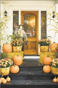  ?? Wsmahar / Getty Images ?? Take advantage of your favorite fall blooming plants and fresh, farmgrown accents.