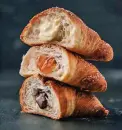  ??  ?? Buongiorno Le brioche farcite della pasticceri­a Eppinger a Trieste