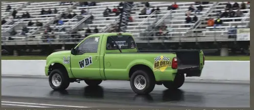  ??  ?? A good amount of the blue oval crowd had trouble at the drags. Jesse Warren was unable to make a clean pass in his mega-horsepower 6.0L, as was Shawn Ellerton, who coasted to an 11.51-second e.t. with a setup that was obviously capable of far quicker.