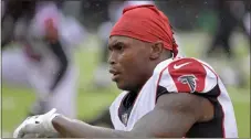 ?? File, Bill Kostroun / Associated Press ?? Atlanta Falcons wide receiver Julio Jones has only one touchdown this season and is averaging only 77.1 yards per game.