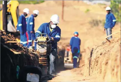  ??  ?? Khato Civils contractin­g of SMMEs aims to employ students and graduates in the Greater Giyani Local Municipali­ty . Photo Lucas Ledwaba Mukurukuru Media