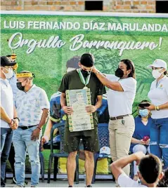  ??  ?? Homenaje del Concejo Municipal de Barrancas.