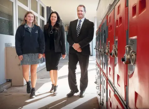  ?? Picture: GLENN FERGUSON ?? BOOST FOR LEARNING: Newcomb Secondary College year 12 student Georgia Sheridan, Geelong MP Christine Couzens and principal Phil Honeywell after the announceme­nt the school will receive $6 million from a re-elected Labor Government.