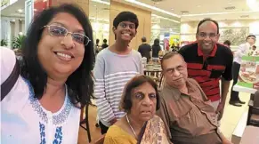  ?? — SHEELA hari Krishnan ?? The writer (left) and her family.