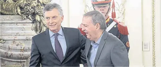  ?? (TÉLAM) ?? Macri y Schiaretti. La relación entre ambos mandatario­s parece inmejorabl­e y el peronismo cordobés aportó cuatro votos clave en Diputados.