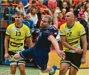  ?? Foto: Ernst Mayer ?? Erzielte im Derby einen Treffer für den TSV Niederraun­au: Christoph Schäfer.