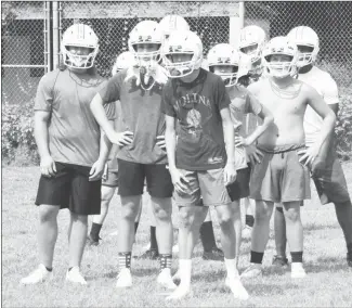  ?? Fred Conley • Times-Herald ?? Below, a group of PalestineW­heatley junior high players wait their turn to practice on Monday.