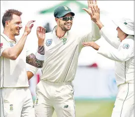  ?? AFP ?? South African Dale Steyn’s (left) strike rate of 42.08 balls per wicket is the best among the 74 bowlers who have more than 200 wickets in Test matches.