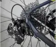  ??  ?? TOP SRAM’s Apex is joined by an FSA chainset
ABOVE The 11-42 cassette is typical on 1x setups