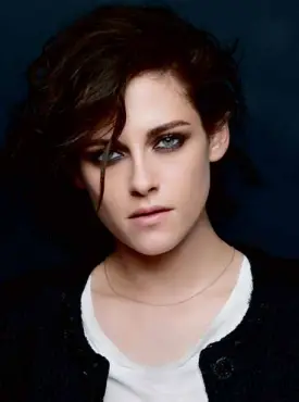  ??  ?? Hollywood “rebel” Kristen Stewart is the face of Chanel’s Gabrielle fragrance.