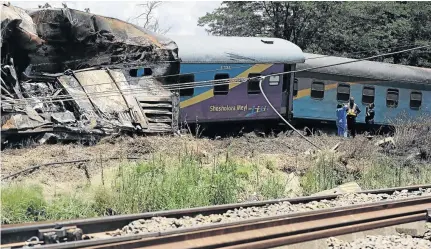  ?? / THULANI MBELE ?? There were at least 1 027 train collisions in the 2017/18 financial year, 450 train derailment­s and 588 people who were struck by trains, while 34 people died due to level-crossing collisions.