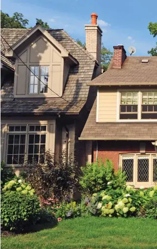  ?? PhotograPh­y by dave gillespie ?? a four-bedroom detached in the beaches