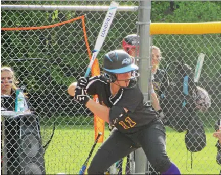  ?? PHOTOS BY NICK TOPPING — NTOPPING@DIGITALFIR­STMEDIA.COM ?? Angelina Stile looks at a ball during Ballston Spa’s quarterfin­al win over Troy Tuesday. The Scotties move to the semifinals, taking on Colonie.