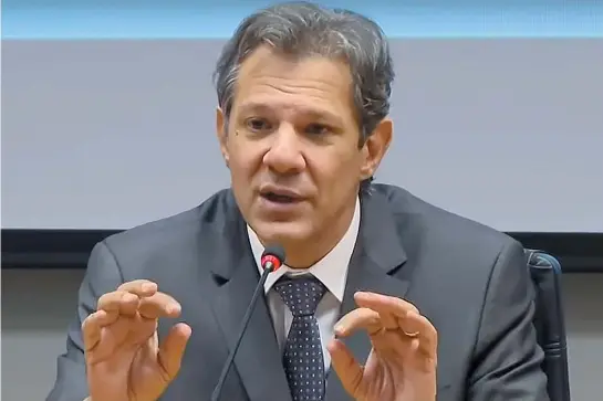  ?? REPRODUÇÃO ?? Ministro Fernando Haddad reuniu a imprensa, ontem, para falar da reoneração ´parcial’ que se inicia hoje. Outros aumentos nesses impostos podem estar a caminho