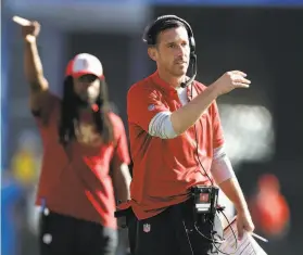  ?? Marcio Sanchez / Associated Press ?? Coach Kyle Shanahan led the Niners to five consecutiv­e wins to end the 2017 season, but a .500 record this season might have qualified as a success for fans.
