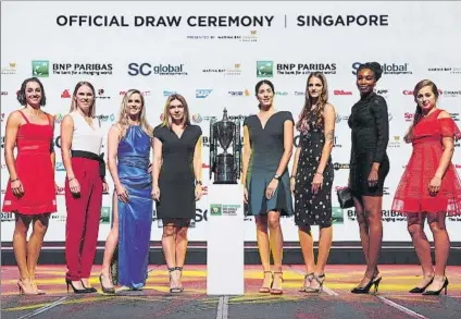  ?? FOTO: GETTY ?? Las integrante­s de los Grupos Rojo y Blanco de las WTA Finals, el Masters. Tercero seguido individual para Garbiñe Muguruza